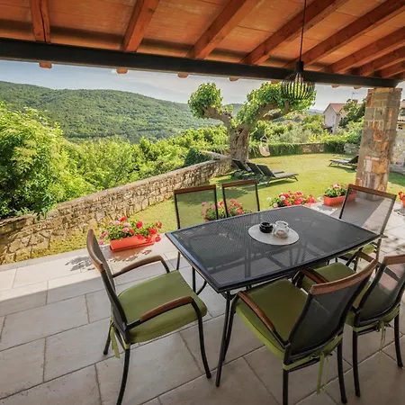 아파트 Hisa Jakob