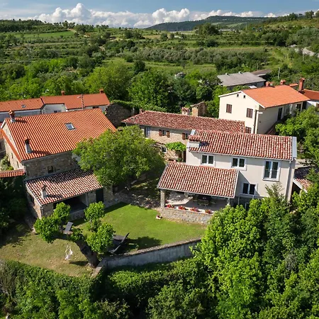 Hisa Jakob דירה Črni Kal