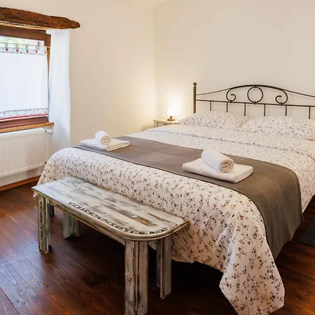 Hisa Jakob דירה Črni Kal