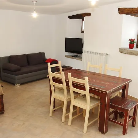 Apartment Hisa Jakob Crni Kal